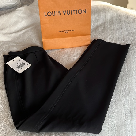 Louis Vuitton formal black pantsuit 💕🍷 - Picture 15 of 15
